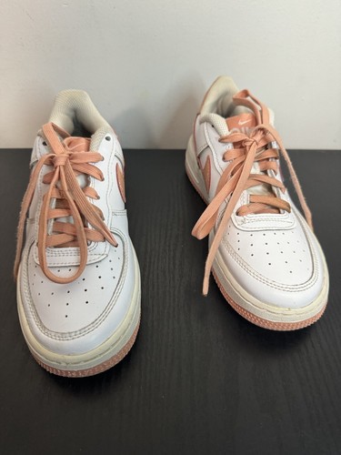 Nike Air Force 1 Low LV8 White Madder Root Pink Size Youth 4.5, A6 - Picture 3 of 6