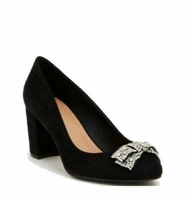 wide width black pumps
