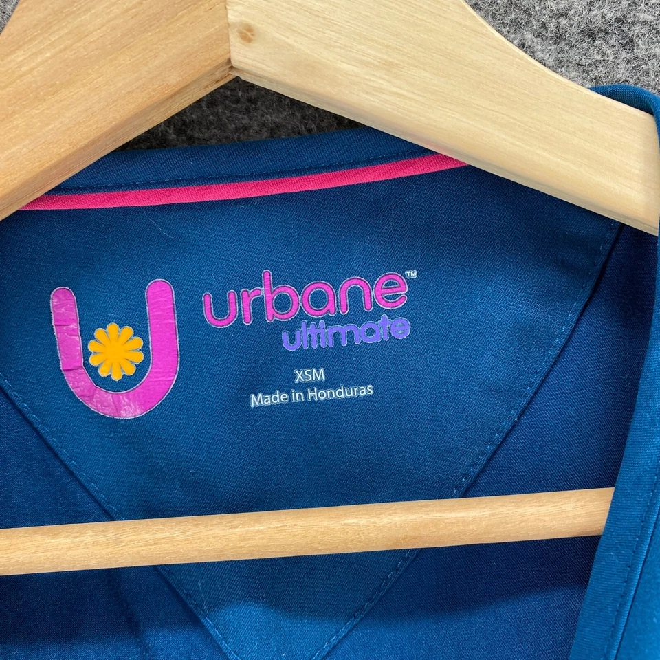 Blusa Médica Urbane Ultimate para Mujer XS Azul Cuello en V Manga Corta Bolsillos Rayón Foto 3 de 4