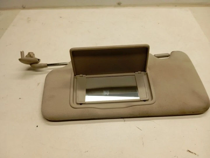 Parasol conductor izquierdo Honda HR-V 2016-2022 sin montaje de iluminación OEM bronceado Foto 2 de 4