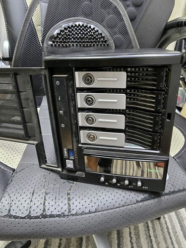 Thecus N4560 4 bay NAS Server - Afbeelding 3 van 4