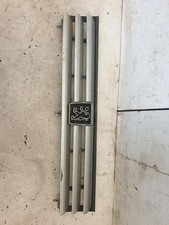 Calandre Peugeot 309