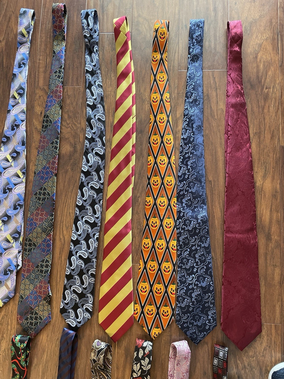 22 assorted ties: Great condition! Misc. Brands. - image 14