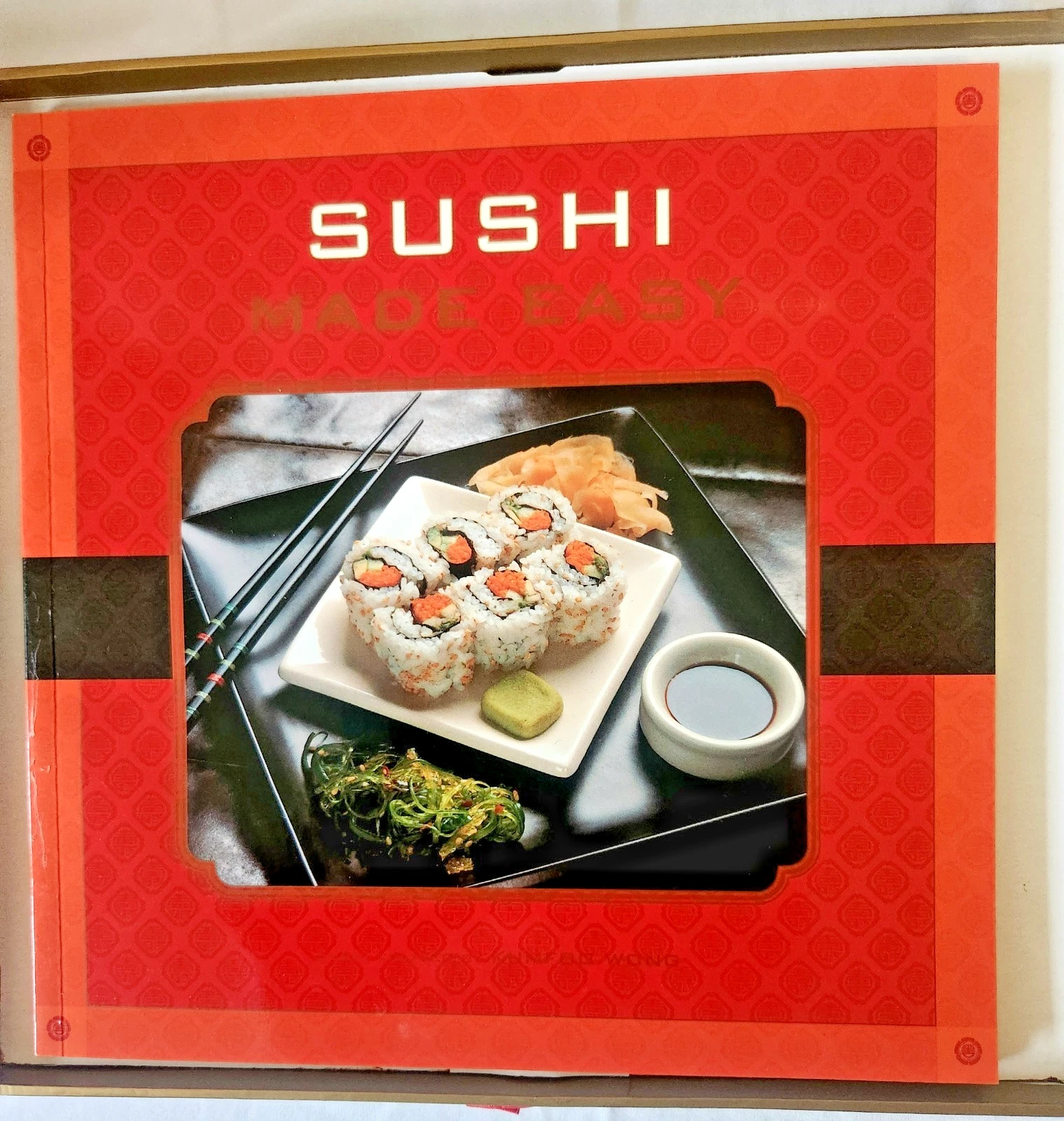 NIB Sushi Deluxe Book and Kit Ebony Stone Rests, Chopsticks, Recipes, Mat & Mold
Opens in a new wind