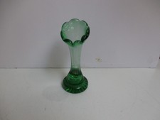 VTG Hand Blown Green Glass Bud Vase w Ruffled 8 Petals Thick Ribbed Base 6"