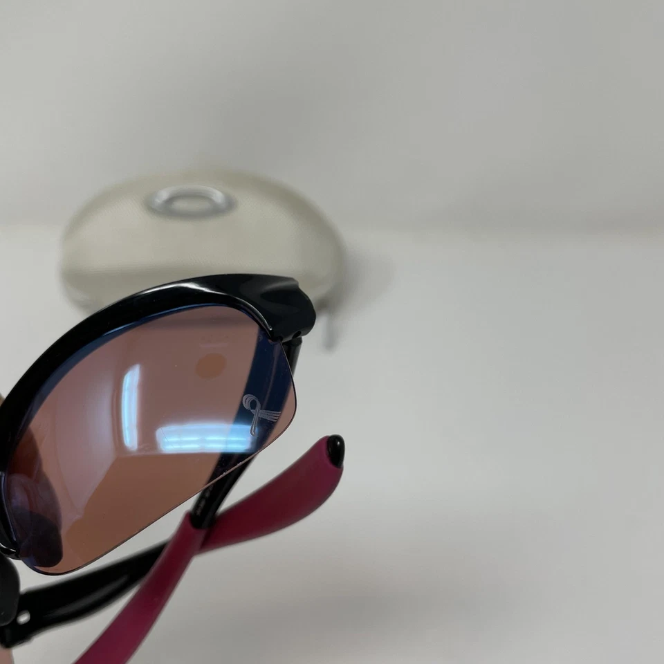 Oakley Commit 太阳镜女式黑色粉红色运动包裹式乳腺癌保护壳 24-350 — 第 2/4 张图片
