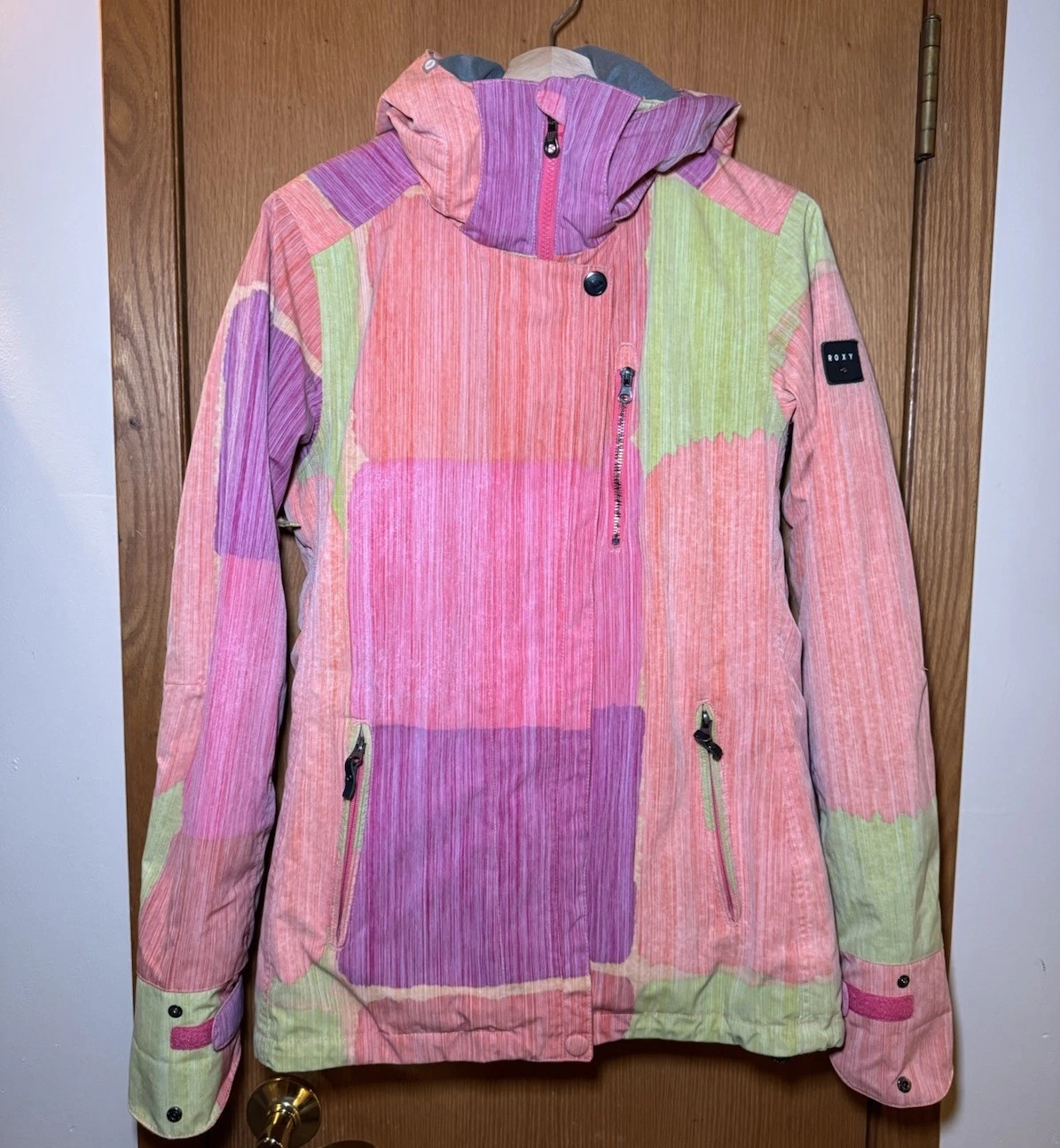 ROXY Women's Roxy Jetty Block Insulated Snow Jacket Size Medium Pink Colorblock
Opens in a new windo