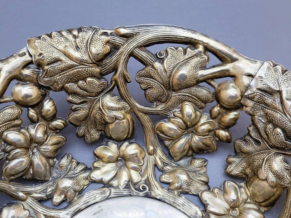 Antiguo centro de mesa europeo 800 plata artesanal siglo XIX estilo vino antiguo Foto 4 de 4