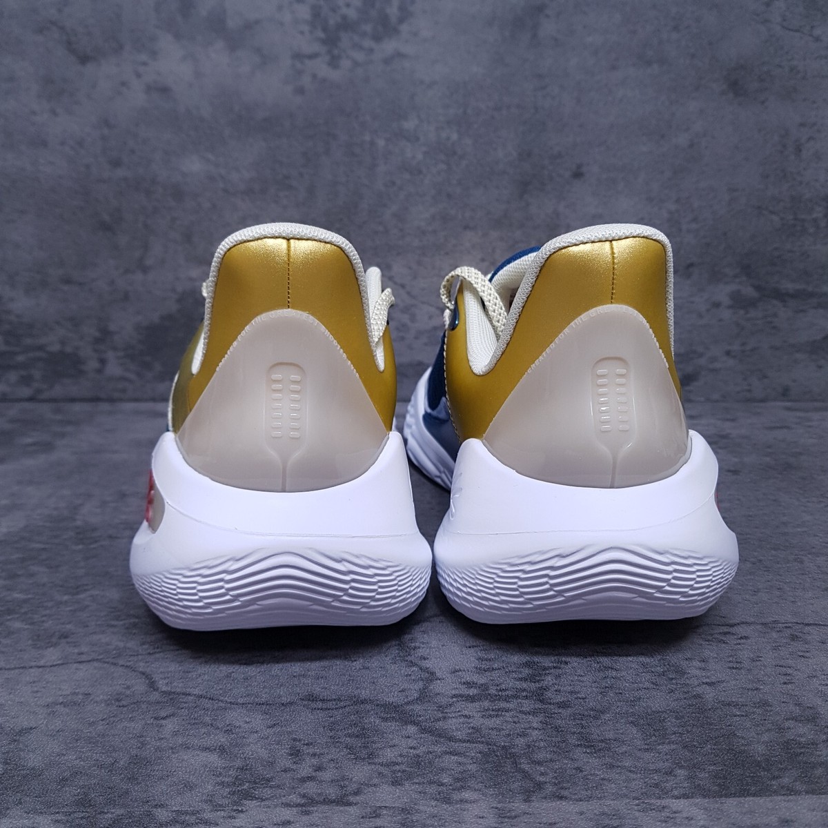 UNDER ARMOUR Curry Flow 11 Champions Mindset Basketball Shoes Mens‎ 12 Gold Under Armour Curry Flow 11 Mens Size 12 Basketball Shoes  main image 4