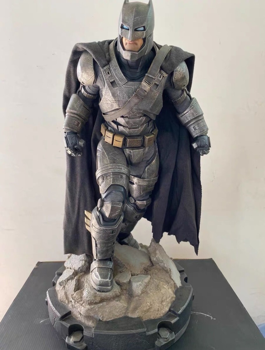 Sideshow 300401 Armored Batman PF Statue With Accessaries In Stock