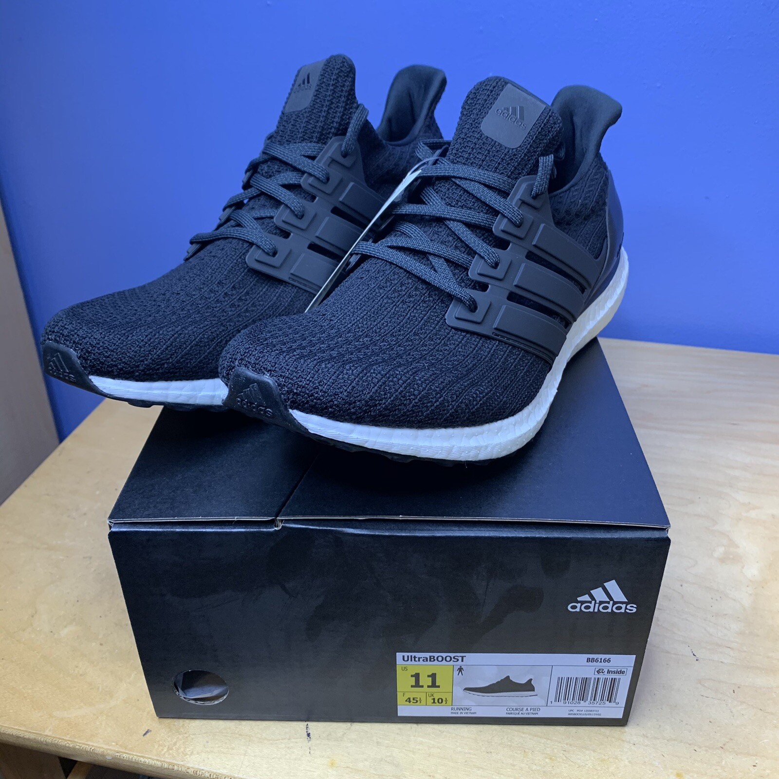 ultra boost 4.0 black white