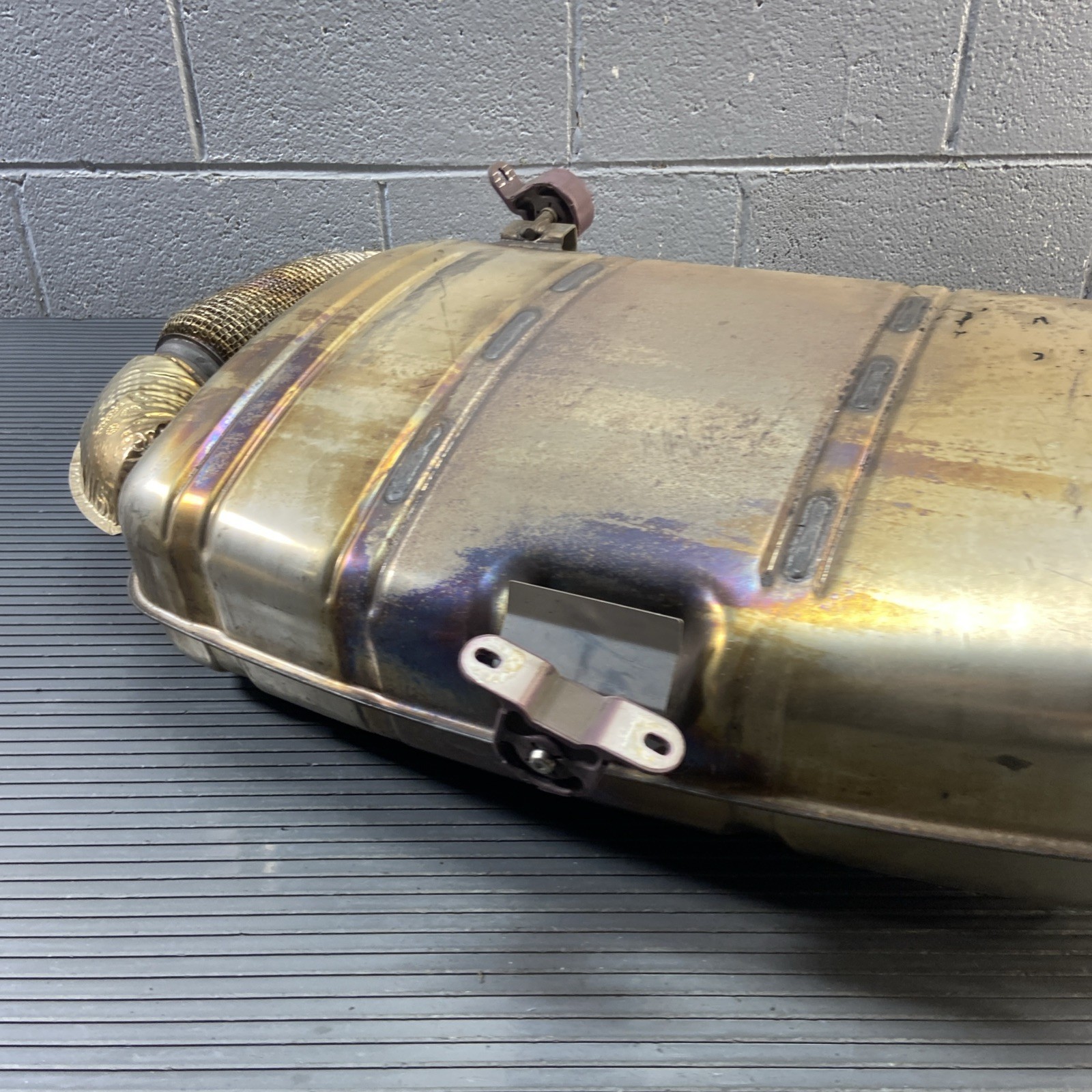 BMW i8 2014-2020 Rear Exhaust tailpipe