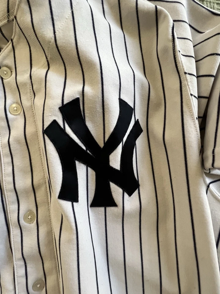 Auténtica camiseta vintage Derek Jeter #2 New York Yankees majestuosa sobre el campo 52 Foto 3 de 4