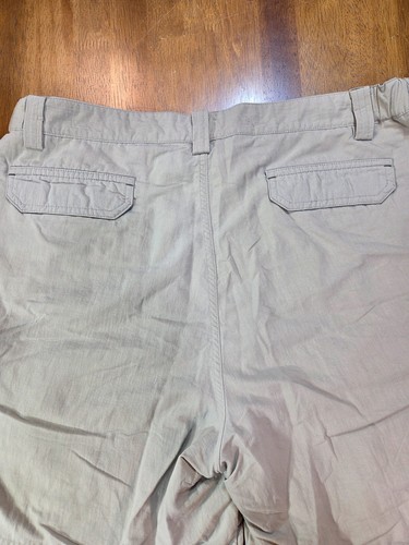 REI Cargo Hiking Shorts Men's 36 waist Beige UPF40+ Nylon Fishing Zip Pockets - Picture 17 of 17