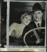 1949 Press Photo Actors Shelby Winters & William Powell in "Take One False Step"