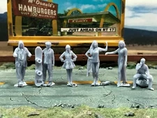 1:64 Scale Miniature People - Resin / unpainted - great for Dioramas #92 Figures