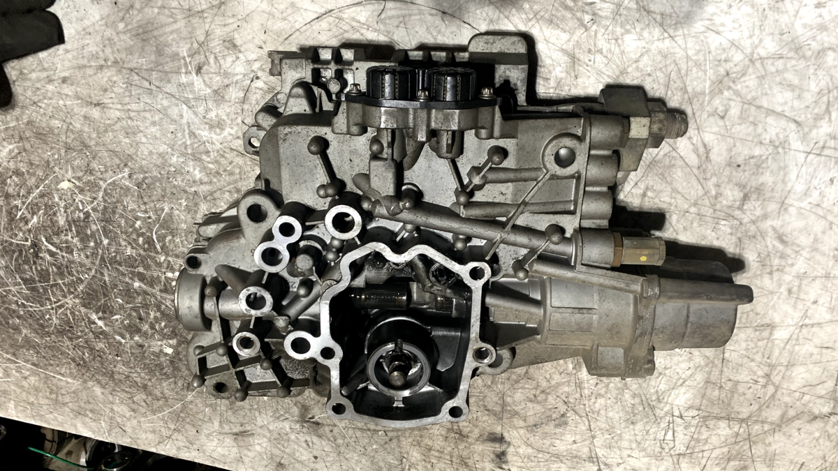 デジコレ DATA1,2 A9482602563 Genuine Detroit Diesel Dt12-Da Gear Box