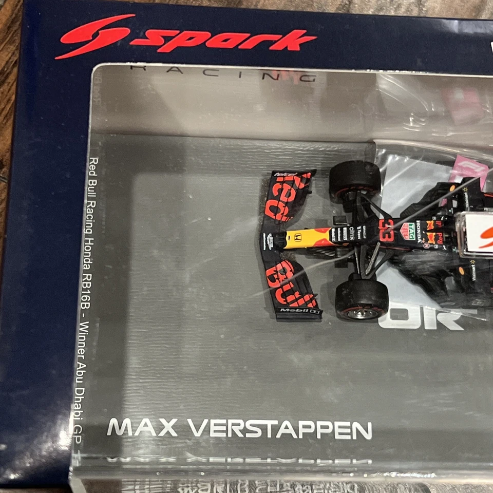 Spark S7667  Red Bull RB16B Sergio Perez Winner Azerbaijan GP 2021 New In Box - Image 2 of 4