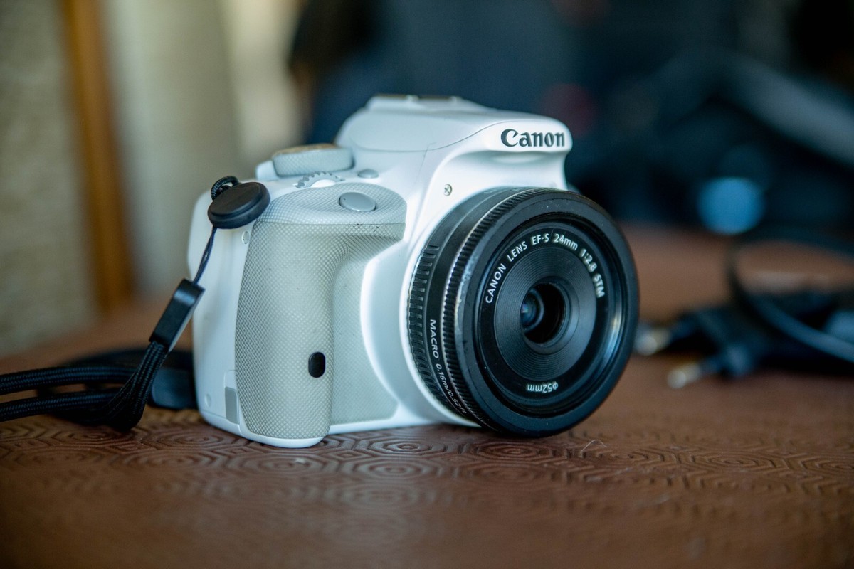 Canon EOS 100D / Rebel SL1 / Kiss X7 White 22k clicks + EF-S 24mm 