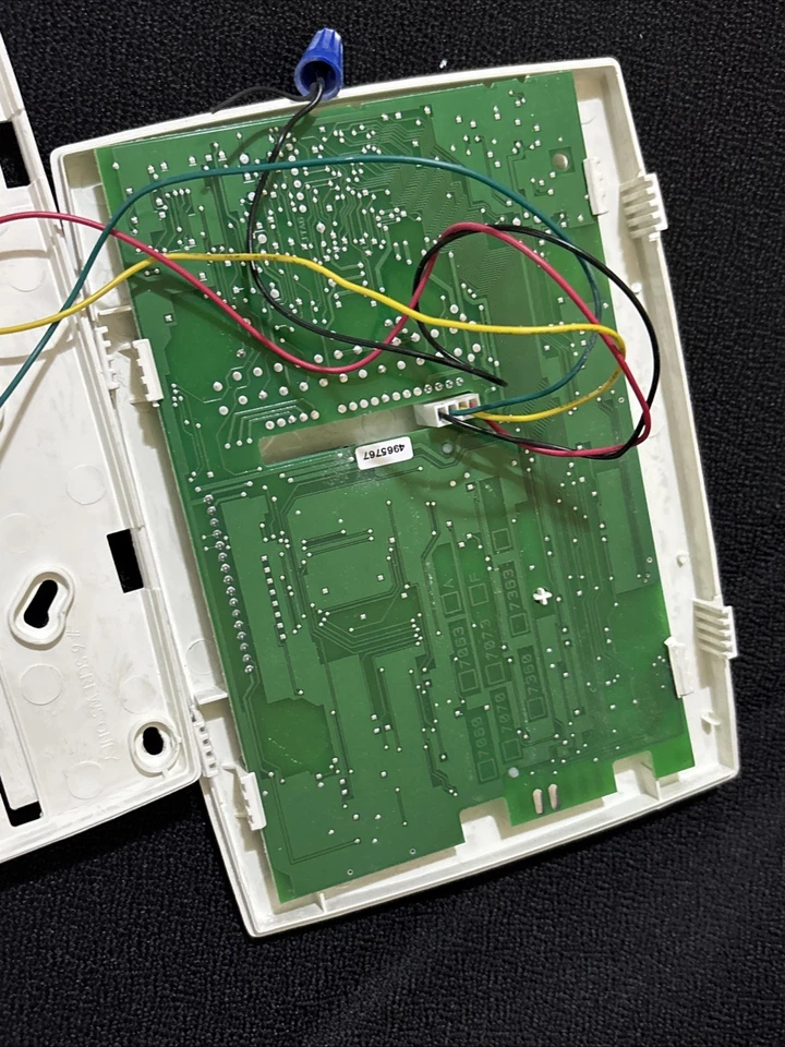 DMP 7060 LCD Keypads, White Home Security - Image 4 of 4