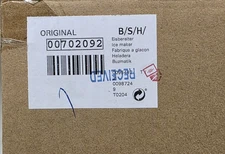 Genuine OEM Bosch Refrigerator Ice Maker Assembly 00702092 New