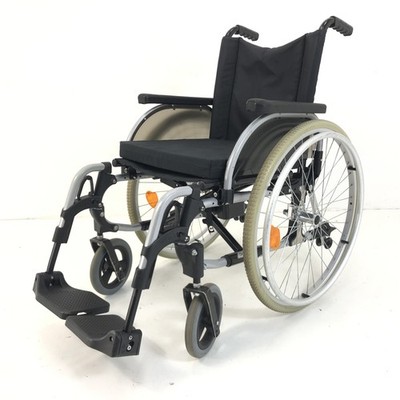 Otto Bock Start M1 Rollstuhl Faltrollstuhl Sb. 43 cm nur 16,4 kg Leicht K7117