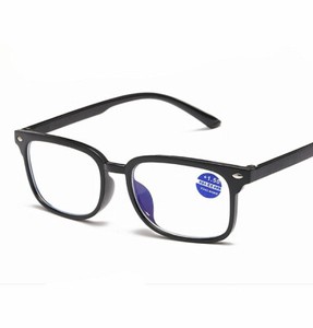 reading glasses with bifocal lenses