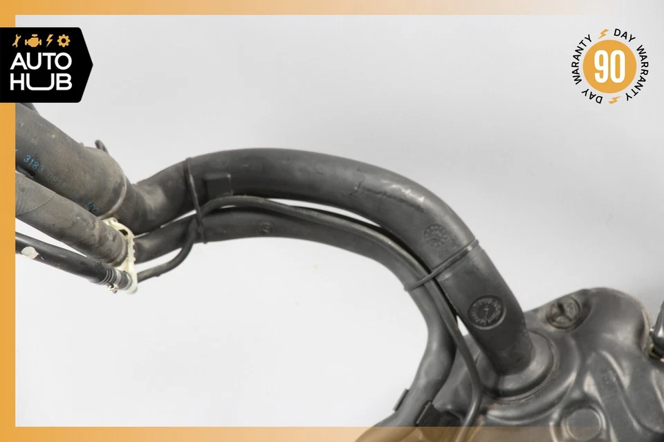 02-04 Conjunto depósito combustible gasolina Mercedes W203 C32 AMG 2034703701 OEM Foto 3 de 4