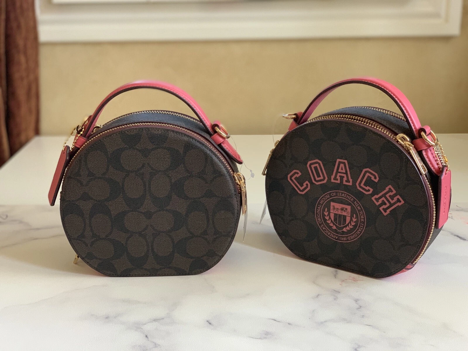 Borsa a tracolla Sig Tela nuova con etichette MENSA COACH con MOTIVO VASITY IN TELA IN ANGURIA MARRONE