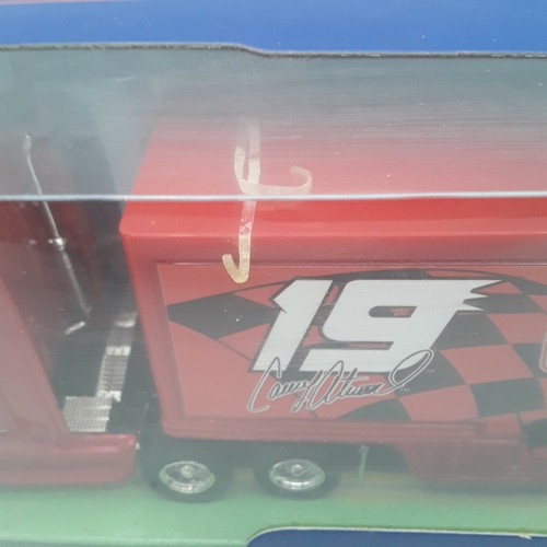 Winner's Circle #19 Casey Atwood Dodge Intrepid RT Trailer Rig 1:64 No28222 - Picture 5 of 11