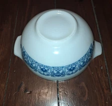 Vintage PYREX HORIZON BLUE CINDERELLA MIXING BOWL #443 2.5 qt USA 1960s