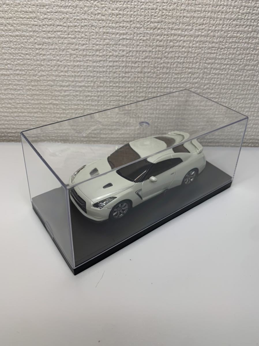 Kyosho 1 43 AuScale CollectiNissan GTR White Pearl Body parts DNP404 chassis