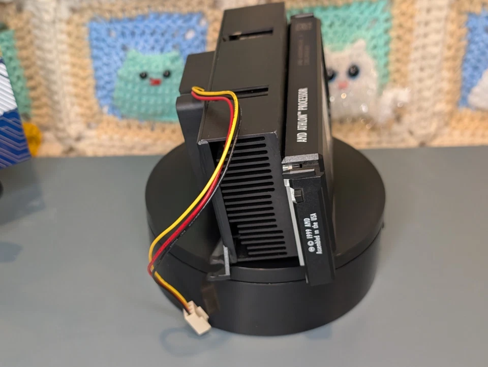 Слот AMD Athlon A 1 ГГц, A1000MMR24B Thunderbird, самый быстрый. Протестирован! - Изображение 3 из 4