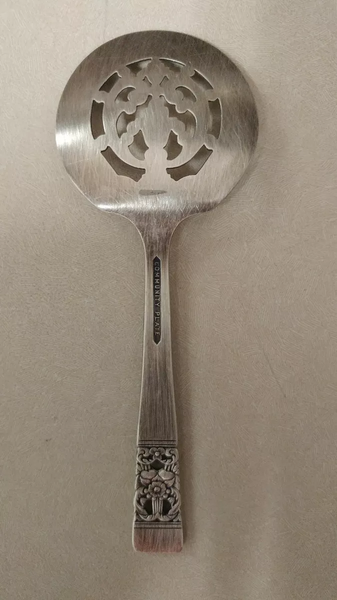 Vintage Community Plate Spoon Nut Bon Bon Silver plate Spoon