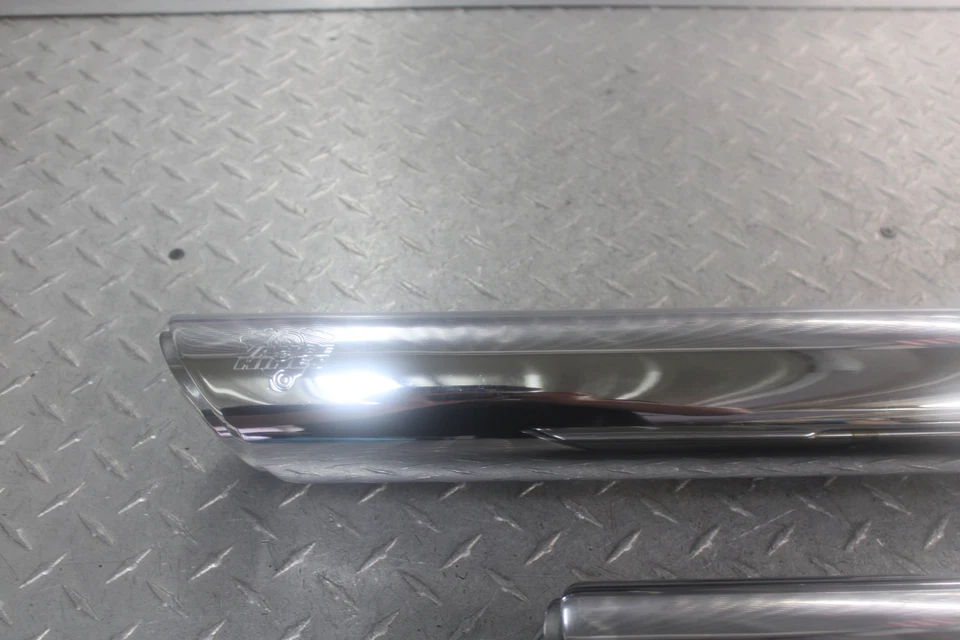 2016 HARLEY-DAVIDSON BREAKOUT FXSB VANCE & HINES MUFFLER EXHAUST  - Image 3 of 4