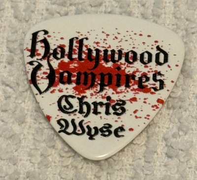 HOLLYWOOD VAMPIRES CHRIS WYSE GUITAR PICK TOUR STAGE BLOOD