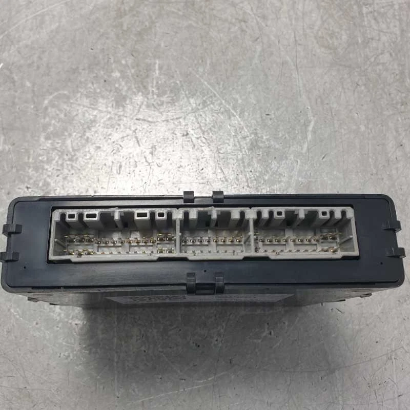 89540-53221 Centralina ecu modulo abs Lexus IS II XE2 220D 2.2D 2ADFHV 2006 0794 - Immagine 3 di 4