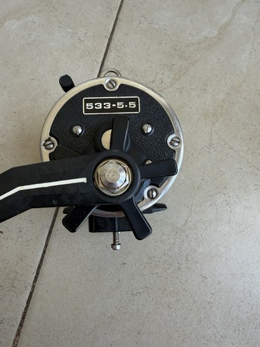 Newell 533-5.5 Fishing Reel Good Condition