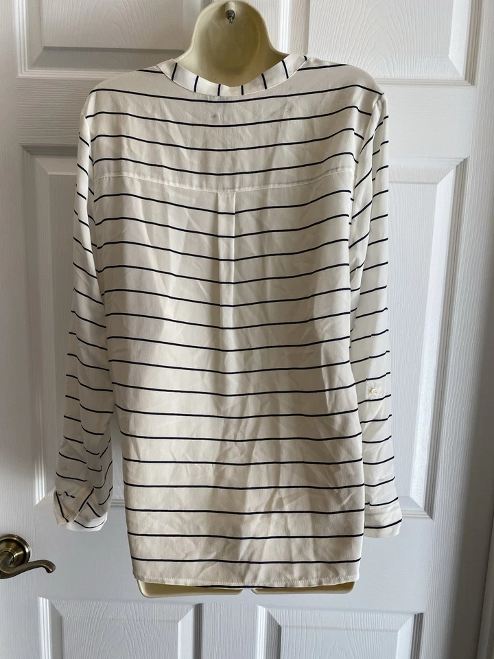 Blusa Joie para mujer 100 % seda cuello en V manga larga blanca y azul marino a rayas talla S nueva con etiquetas Foto 4 de 4