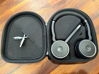 Jabra Evolve 75 Stereo Bluetooth Headset HSC040W Case USB Cable