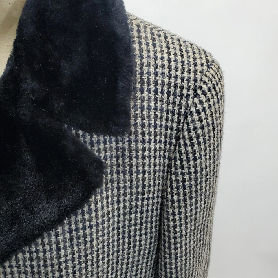 Vintage Kallen's Benton NY "Chillproof" Plush Lined Wool Houndstooth Overcoat - Image 2 of 4