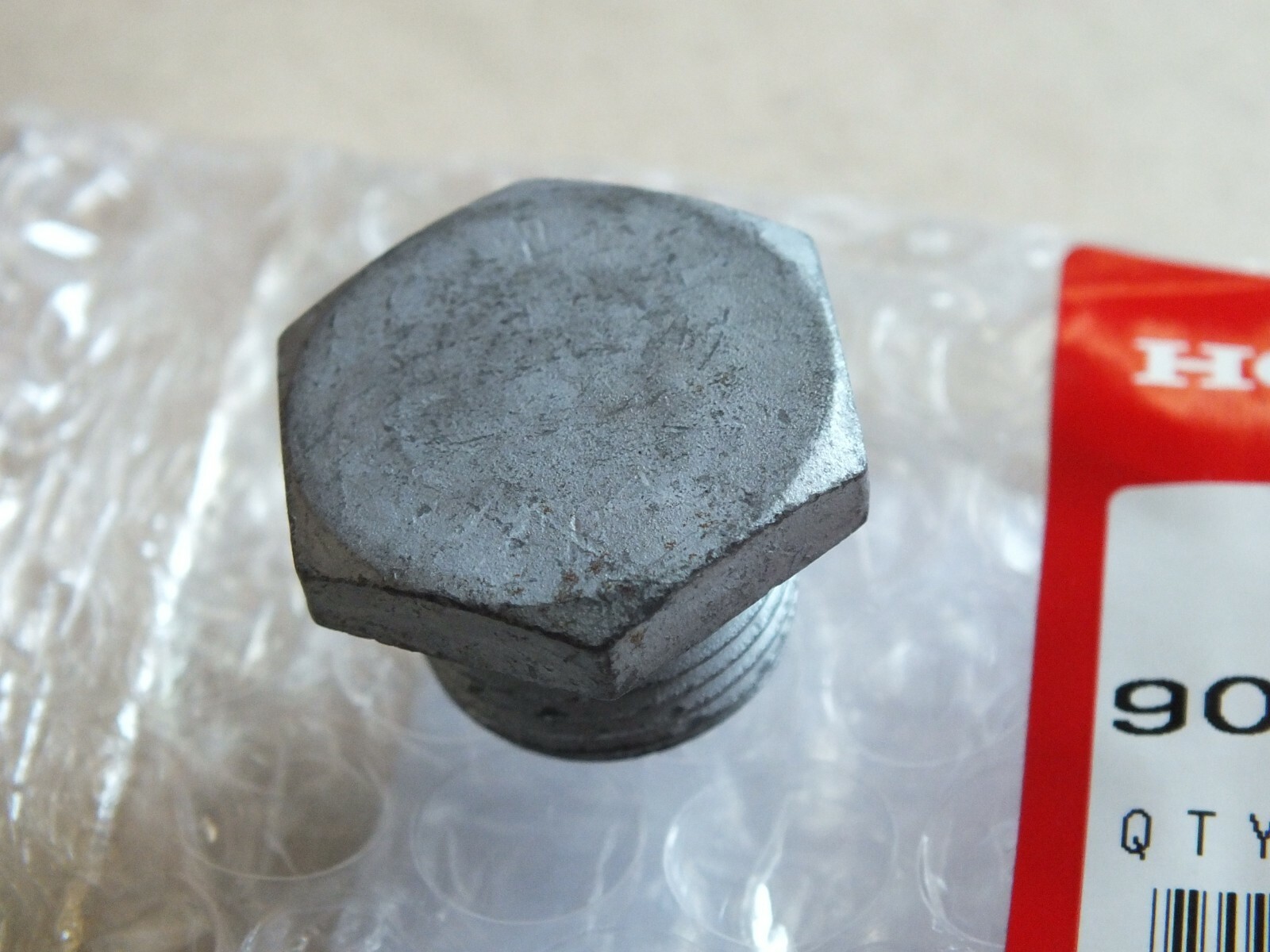 New Honda S2000 0109 Differential oil drain plug 90081PCZ