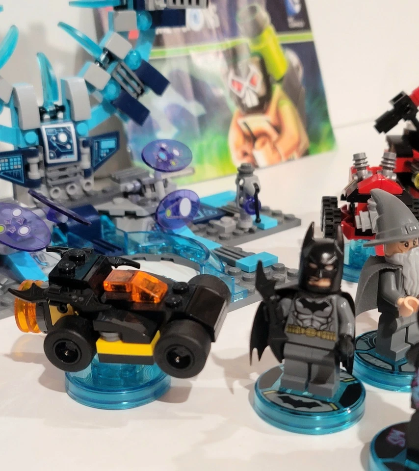 Lego Dimensions Minifiguras Lote Mixto con Soportes, Vehículos, Piezas - Leer Foto 3 de 4