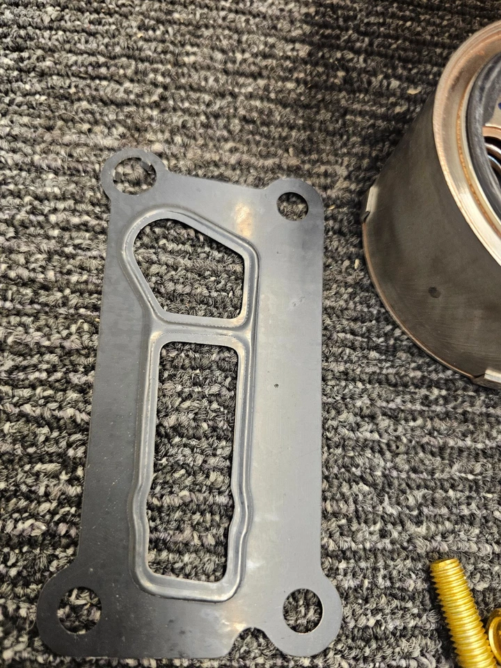 Dorman 918-401 发动机机油冷却器 适用于 2008 - 2013 年马自达 3 5 CX-7 精选型号 — 第 4/4 张图片