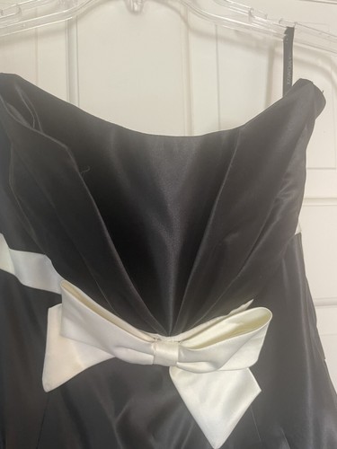 JESSICA McCLINTOCK for GUNNE SAX BLACK COCKTAIL DRESS with WHITE BOW - SIZE 7 - Picture 3 of 10