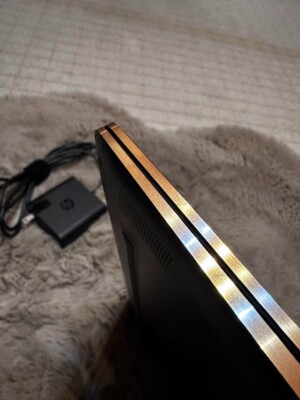 HP Spectre x360 Convertible 13-ac0xx Intel Core i7 8550U HP Spectre x360 Convertible 13-ac0xx Intel Core i7 8550U