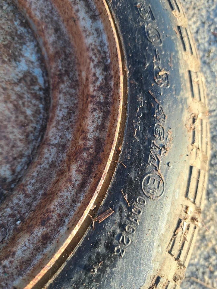 NOS 3.50 8 46M DURO TIRE ON RIM DATE CODE 2609 - image 3 of 4