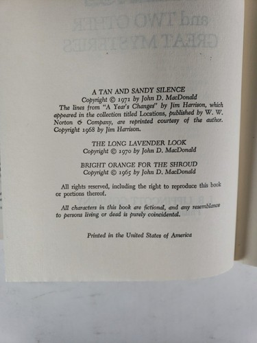 A Tan and Sandy Silence and Two Other Great Mysteries by John MacDonald 1971 - Foto 9 di 10
