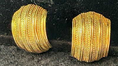 Napier Gold Tone Texture Pierced Earrings Half Hoop Curved (1