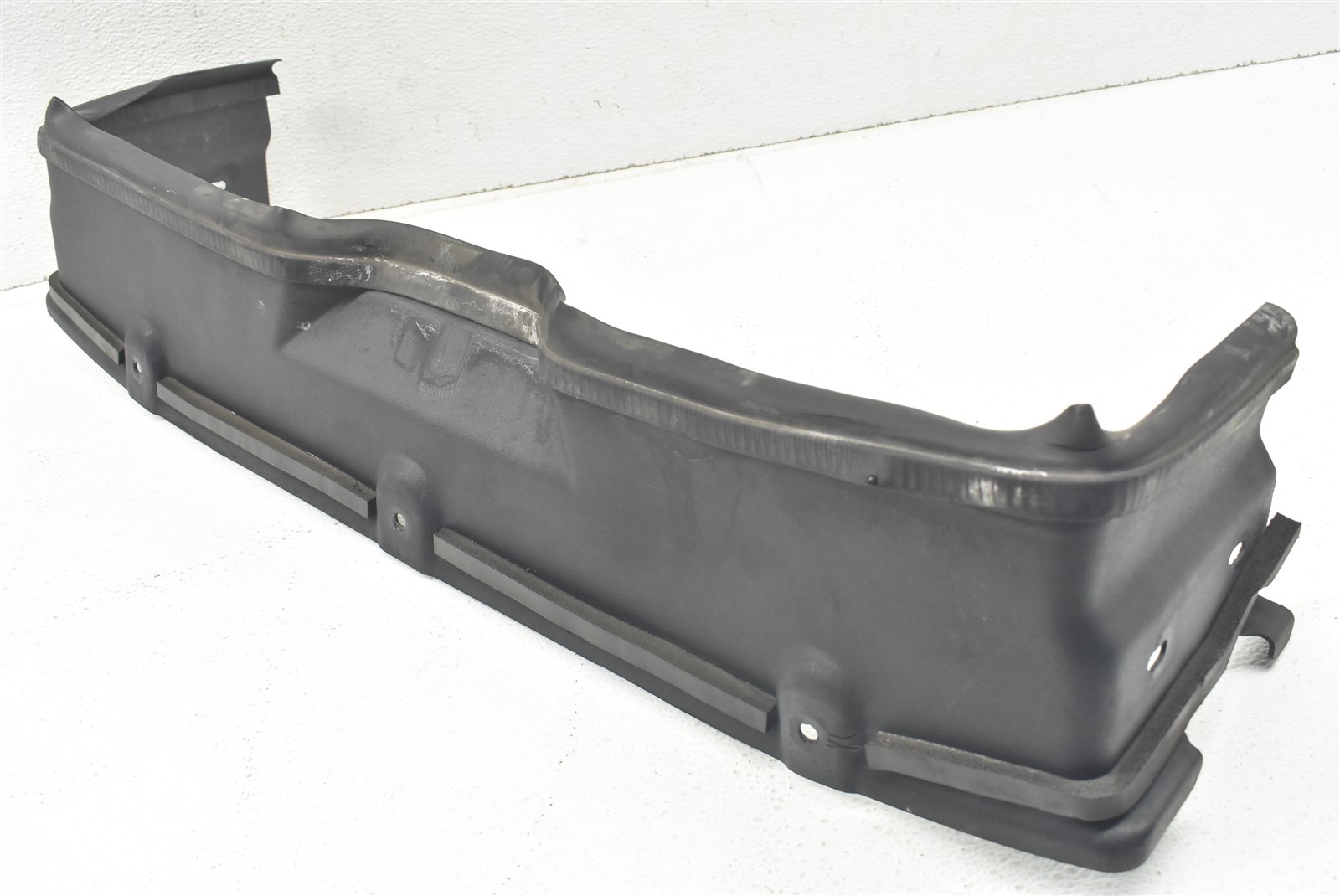 2005 Maserati Quattroporte Front Bumper Duct Bracket Brace 03-12
